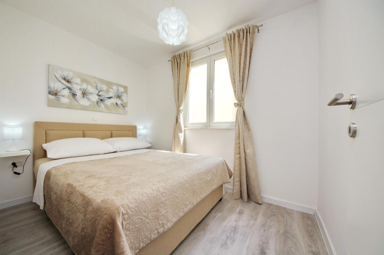 Apartmani Maris Poljica  Exteriör bild